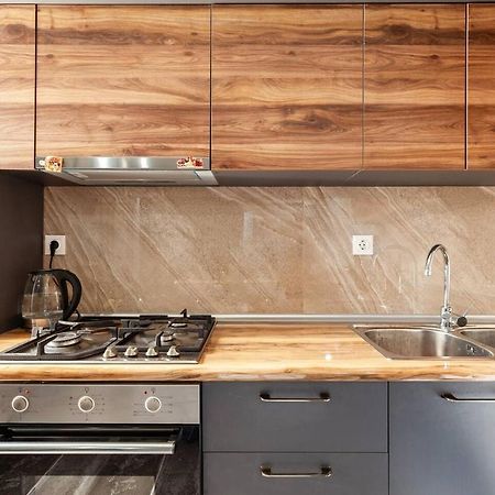 Veli Group Apartment In Old City كوتايسي المظهر الخارجي الصورة